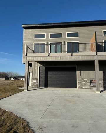 910 S Turtle Cove, No. Sioux City, SD 57049