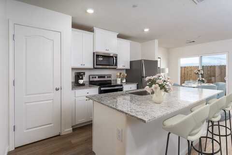 2244 Dustie Drive, Newman, CA 95360