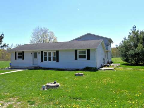 7279 Spring St, Springfield, WI 53176