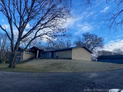 1898 N Cherokee Street, Chouteau, OK 74337