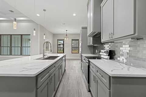227 Riley Lane, Fredericksburg, TX 78624