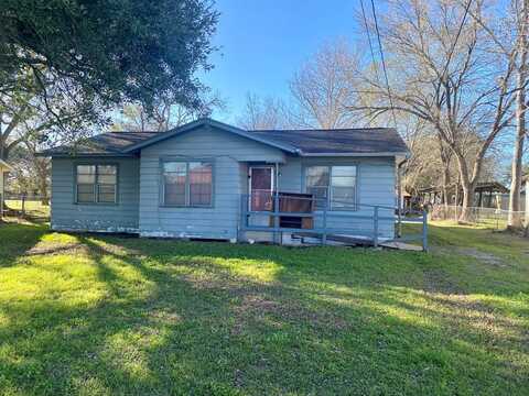 2108 Horn Road, Bay City, TX 77414