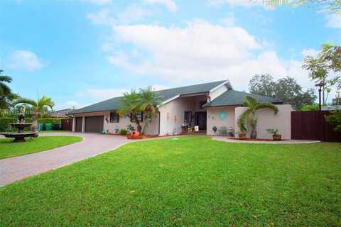 27525 SW 167th Ct, Unincorporated Dade County, FL 33031