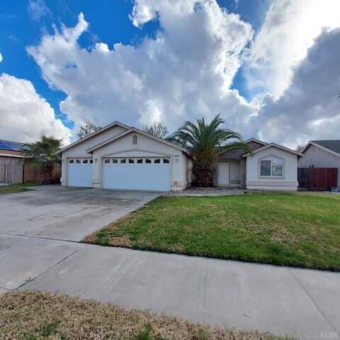 981 Yosemite Drive, Lemoore, CA 93245