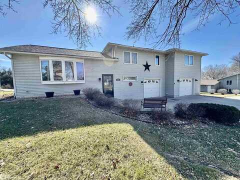 201 Fairway Dr, Clear Lake, IA 50428