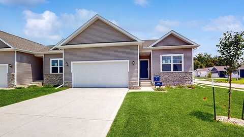 625 Thomas St, Tiffin, IA 52340