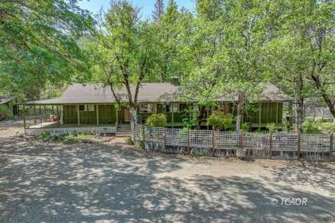 20 Genest St, Hayfork, CA 96041