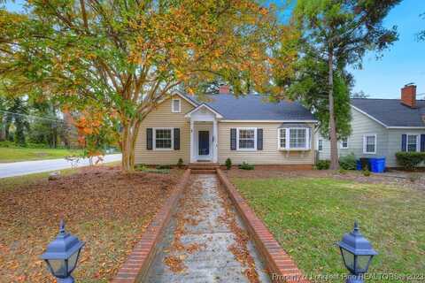 401 Rollingwood Circle, Fayetteville, NC 28305