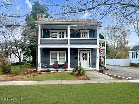 207 S Oakum Street, Edenton, NC 27932