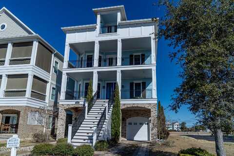 774 Cannonsgate Drive, Newport, NC 28570