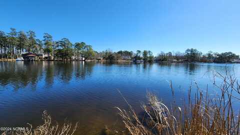 320 Martin Creek Drive, Beaufort, NC 28516