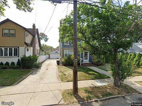 King, MALVERNE, NY 11565