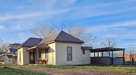 500 Avenue A NW, Childress, TX 79201