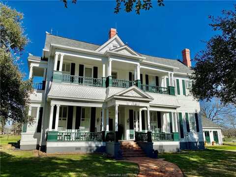 502 East Texas Street, Calvert, TX 77837