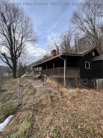 77 Charlton Heights Road, Charlton Heights, WV 25040