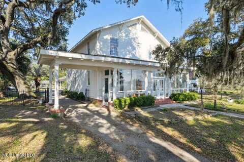 604 N Beach Boulevard, Bay Saint Louis, MS 39520