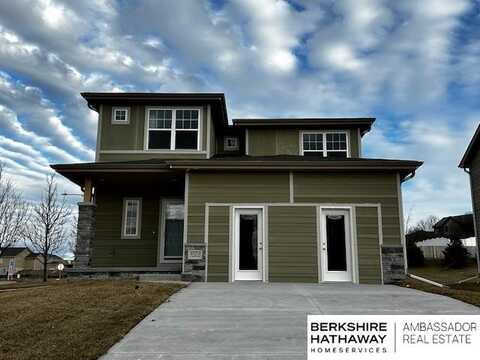 9503 S 180th Avenue, Omaha, NE 68136