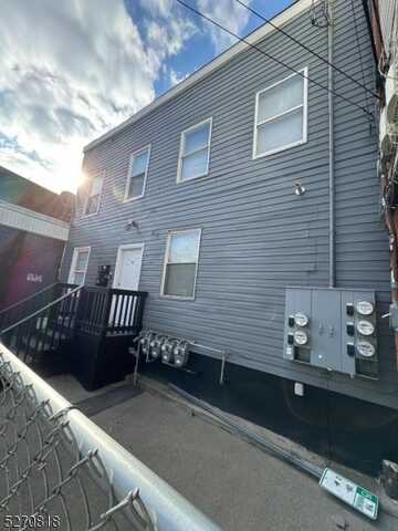 109 N Main St, Paterson, NJ 07522