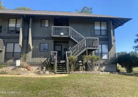 255 Lanai Village, Diamondhead, MS 39525