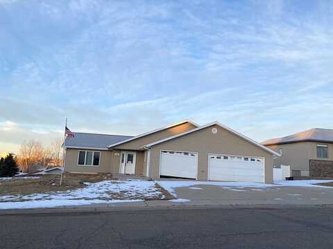 4Th, DICKINSON, ND 58601