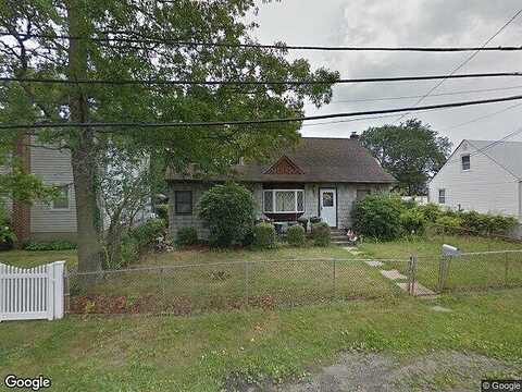 Broome, LINDENHURST, NY 11757