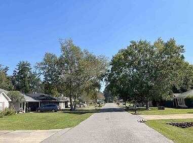 Triple Crown, CARENCRO, LA 70520