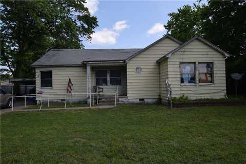 207 W Chestnut ST, Stilwell, OK 74960