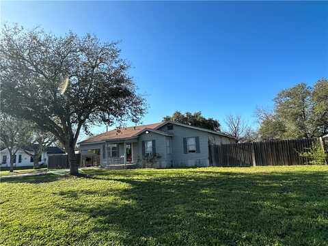 901 E Fannin Street, Beeville, TX 78102