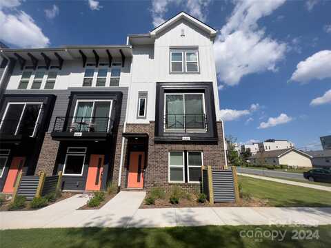 648 W End Drive, Charlotte, NC 28208