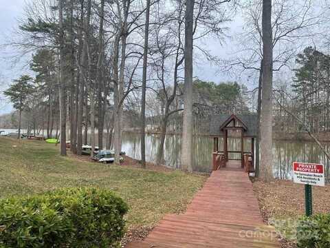 713 Northeast Drive, Davidson, NC 28036