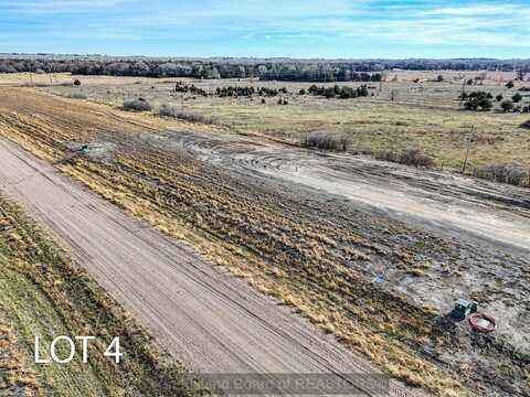 4 Bald Eagle Dr., Chapman, NE 68827