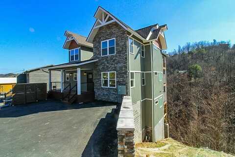 652 Pinecrest Drive, Gatlinburg, TN 37738