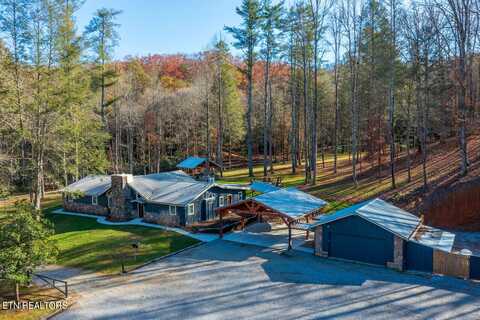 2050 E Millers Cove Rd, Walland, TN 37886