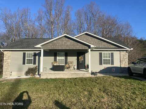 228 Ferry Bend Tr, Crossville, TN 38571