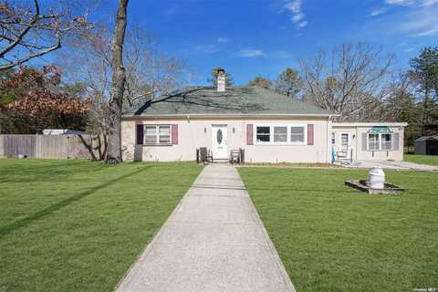 1008 Wad River Mnrvl Road, Manorville, NY 11949