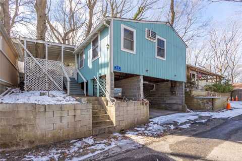 11 Surfway S., Baiting Hollow, NY 11933