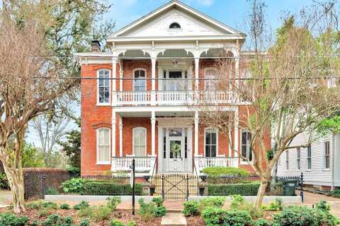 812 MAIN STREET, Natchez, MS 39120