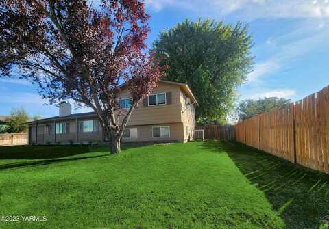 1113 S 72nd Ave., Yakima, WA 98908