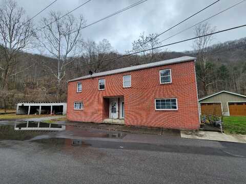 703 705 MAPLE AVENUE, MULLENS, WV 25882