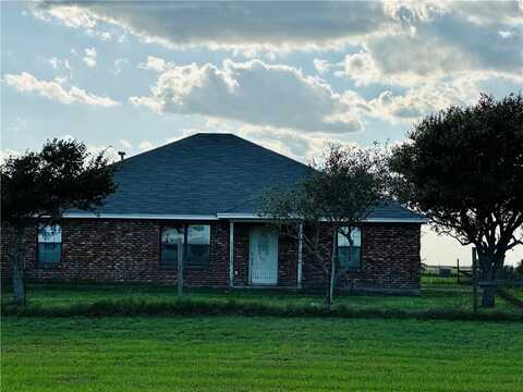 689 County Road 336, Alice, TX 78332