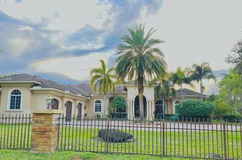 4371 NW 101st Dr, Coral Springs, FL 33065