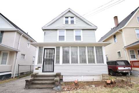 3521 Poe, Cleveland, OH 44109