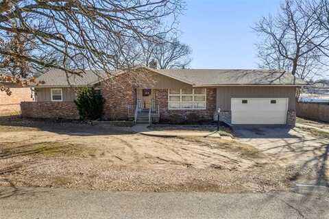 16 E 15th Street, Grove, OK 74344