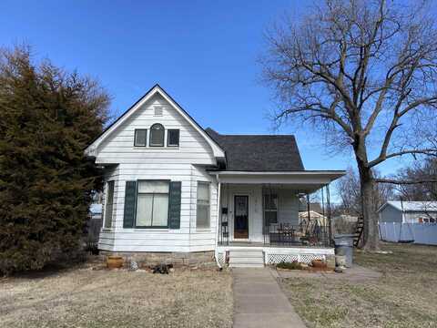 310 W 2nd Street, Ellinwood, KS 67526