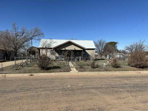 711 Wall Street, Shamrock, TX 79079