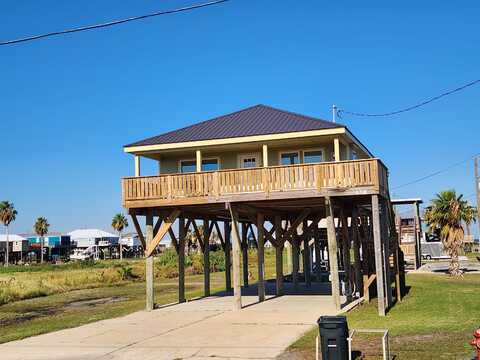 136 COLLINS LN, Grand Isle, LA 70358