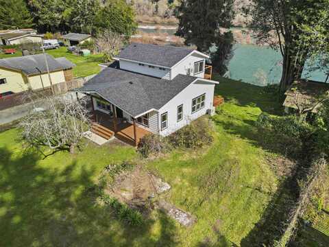 6571 South Bank Road, Crescent City, CA 95531