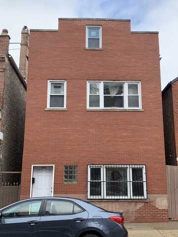 2152 W 19th Street, Chicago, IL 60608