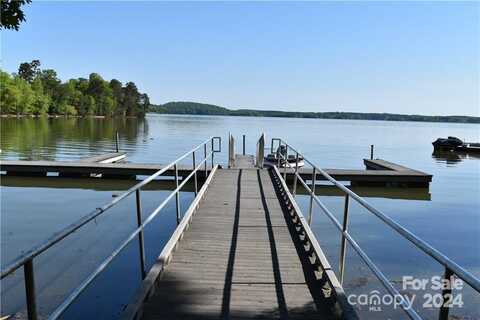 147 Heron Bay Drive, Badin Lake, NC 28127