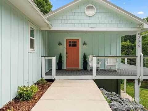 6220 River Cabin Lane, Charlotte, NC 28278